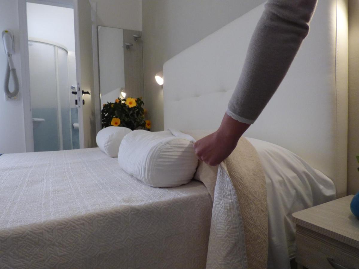 Design Hotel Astra B&B Misano Adriatico Zewnętrze zdjęcie