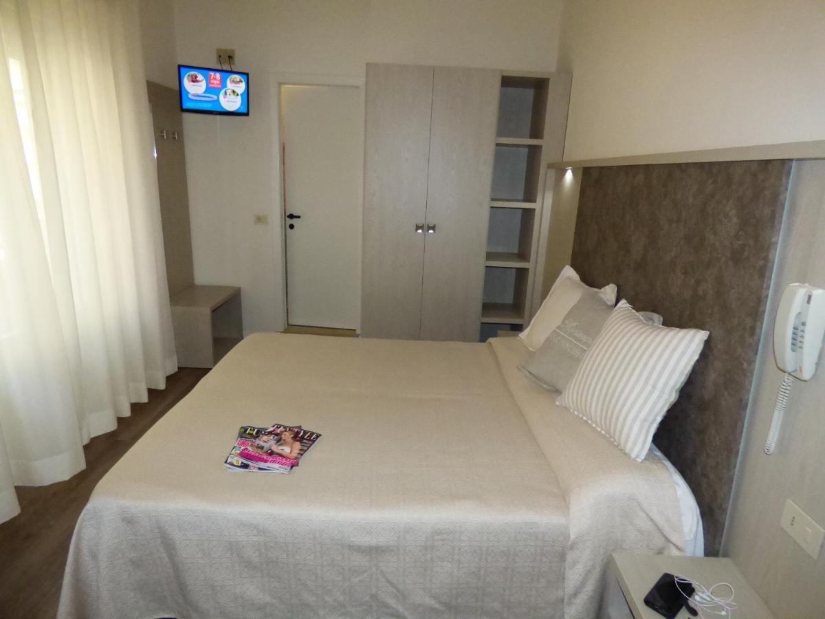 Design Hotel Astra B&B Misano Adriatico Zewnętrze zdjęcie