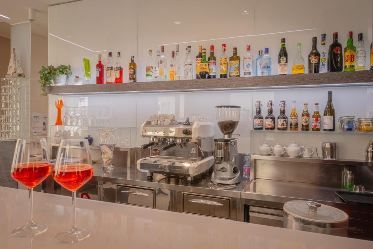 Design Hotel Astra B&B Misano Adriatico Zewnętrze zdjęcie