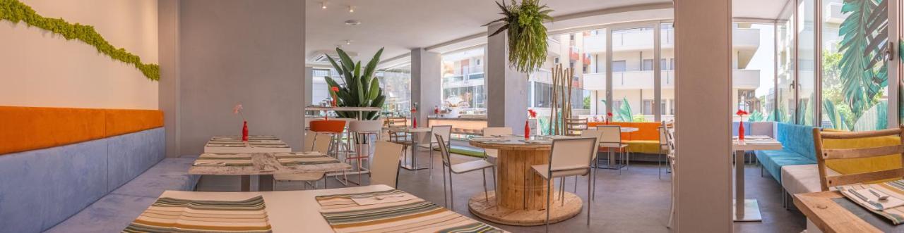 Design Hotel Astra B&B Misano Adriatico Zewnętrze zdjęcie