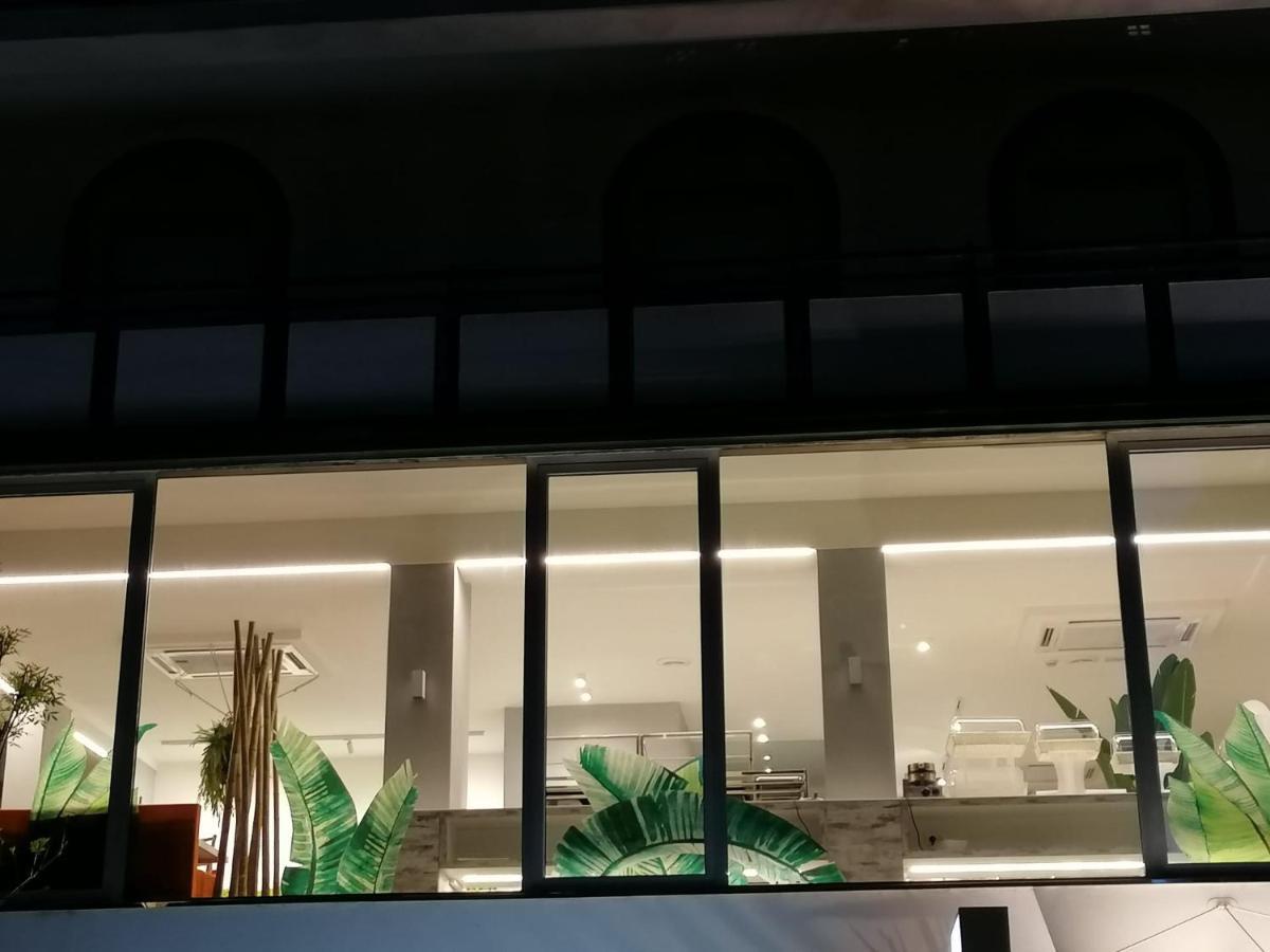 Design Hotel Astra B&B Misano Adriatico Zewnętrze zdjęcie