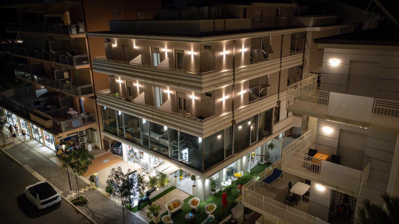 Design Hotel Astra B&B Misano Adriatico Zewnętrze zdjęcie