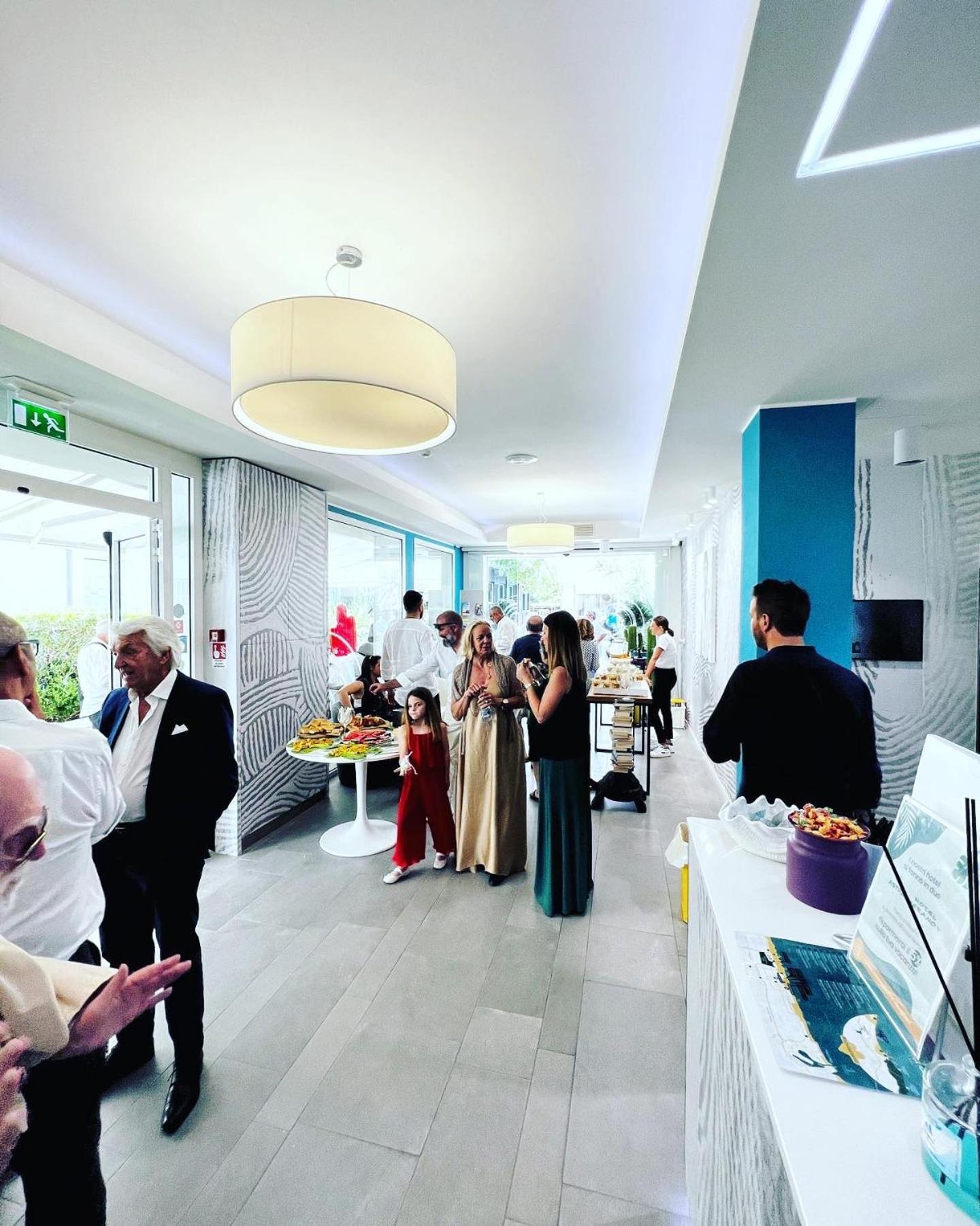 Design Hotel Astra B&B Misano Adriatico Zewnętrze zdjęcie